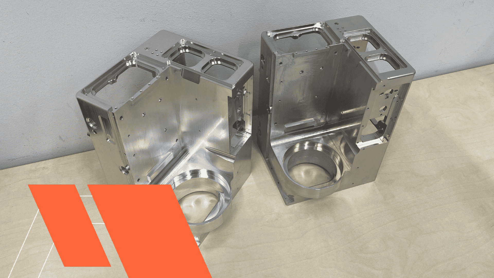 Piaskowanie a szkiełkowanie aluminium